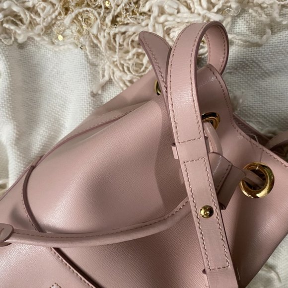 Salvatore Ferragamo City Quilted Gancio Bucket Bag - Picture 16 of 16